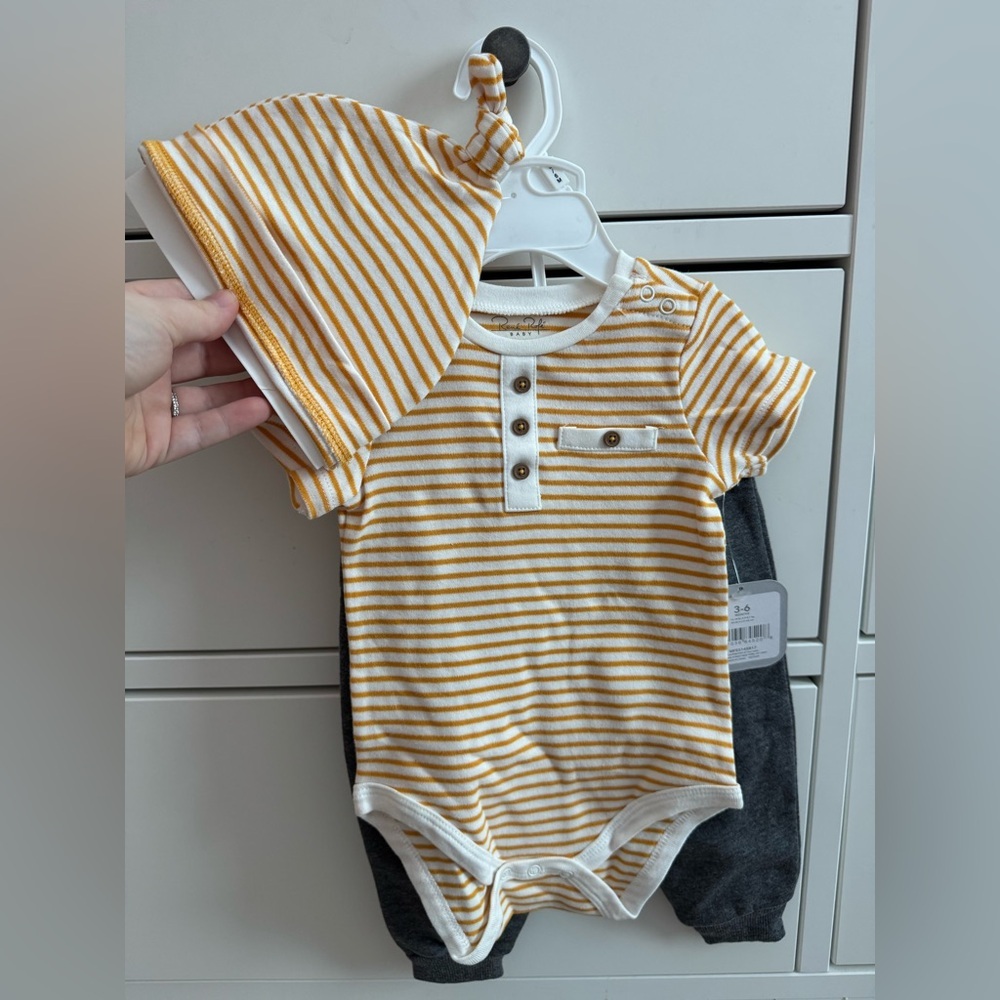 RENE ROFE 3 piece gender neutral baby outfit